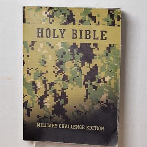 BOOK Holy Bible: Military Challenge Edition (Paperback)